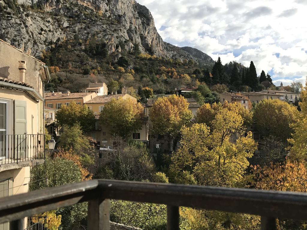 Hôtel Particulier des Lumières Moustiers-Sainte-Marie Exterior foto