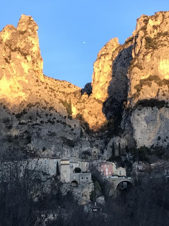 Hôtel Particulier des Lumières Moustiers-Sainte-Marie Exterior foto
