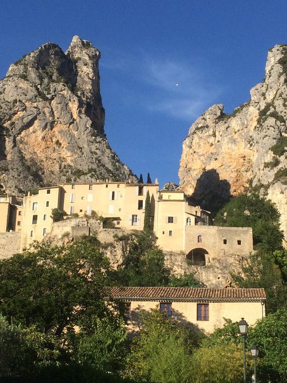 Hôtel Particulier des Lumières Moustiers-Sainte-Marie Exterior foto