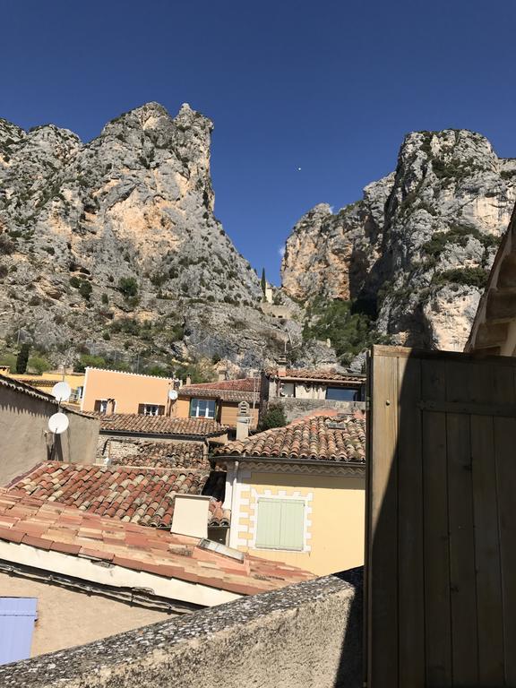 Hôtel Particulier des Lumières Moustiers-Sainte-Marie Exterior foto