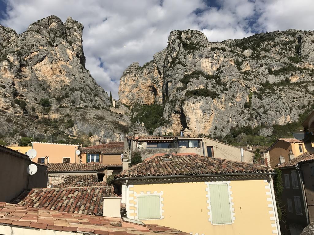 Hôtel Particulier des Lumières Moustiers-Sainte-Marie Exterior foto